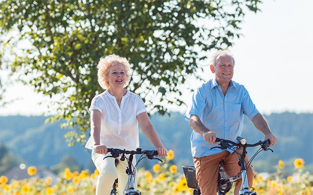 In Bewegung auf zwei Rädern: Die Vor- und Nachteile von E-Bikes