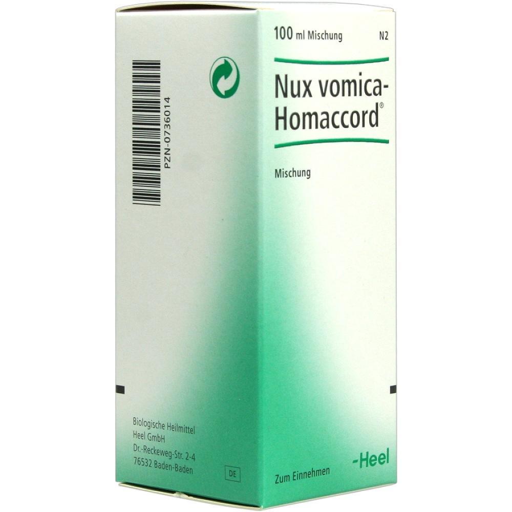 Eine grün-weiße Verpackung mit der Aufschrift "Nux vomica-Homaccord".