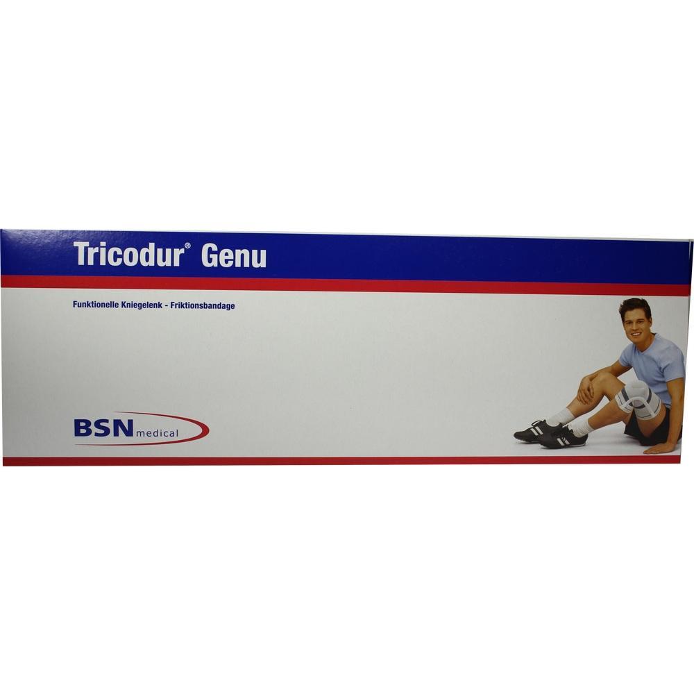 Mann mit Kniebandage sitzt lächelnd auf der Verpackung von Tricodur Genu.