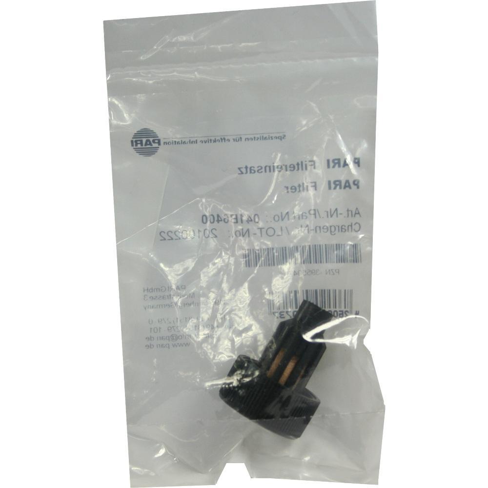 Ein schwarzes Teil ist in einer durchsichtigen Plastiktüte verpackt.