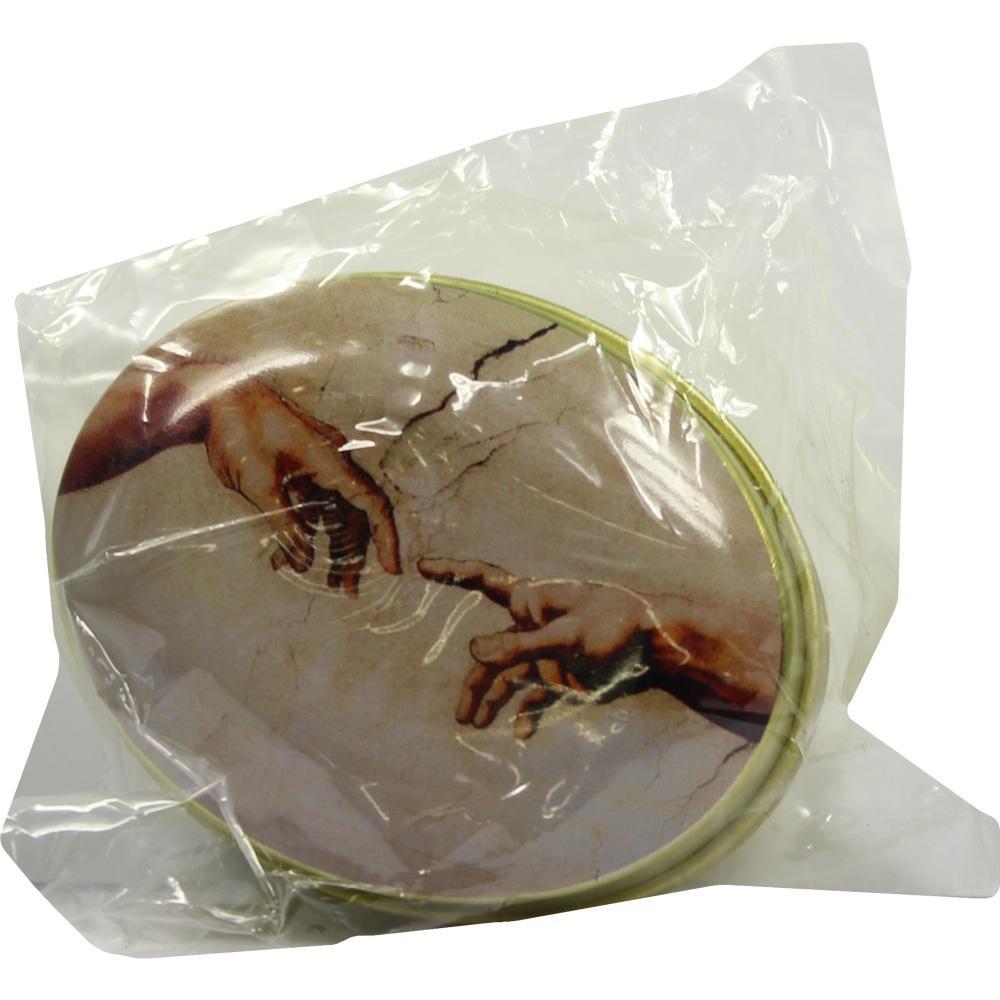 Zwei Hände berühren sich fast auf einem runden Bild in Plastik verpackt.