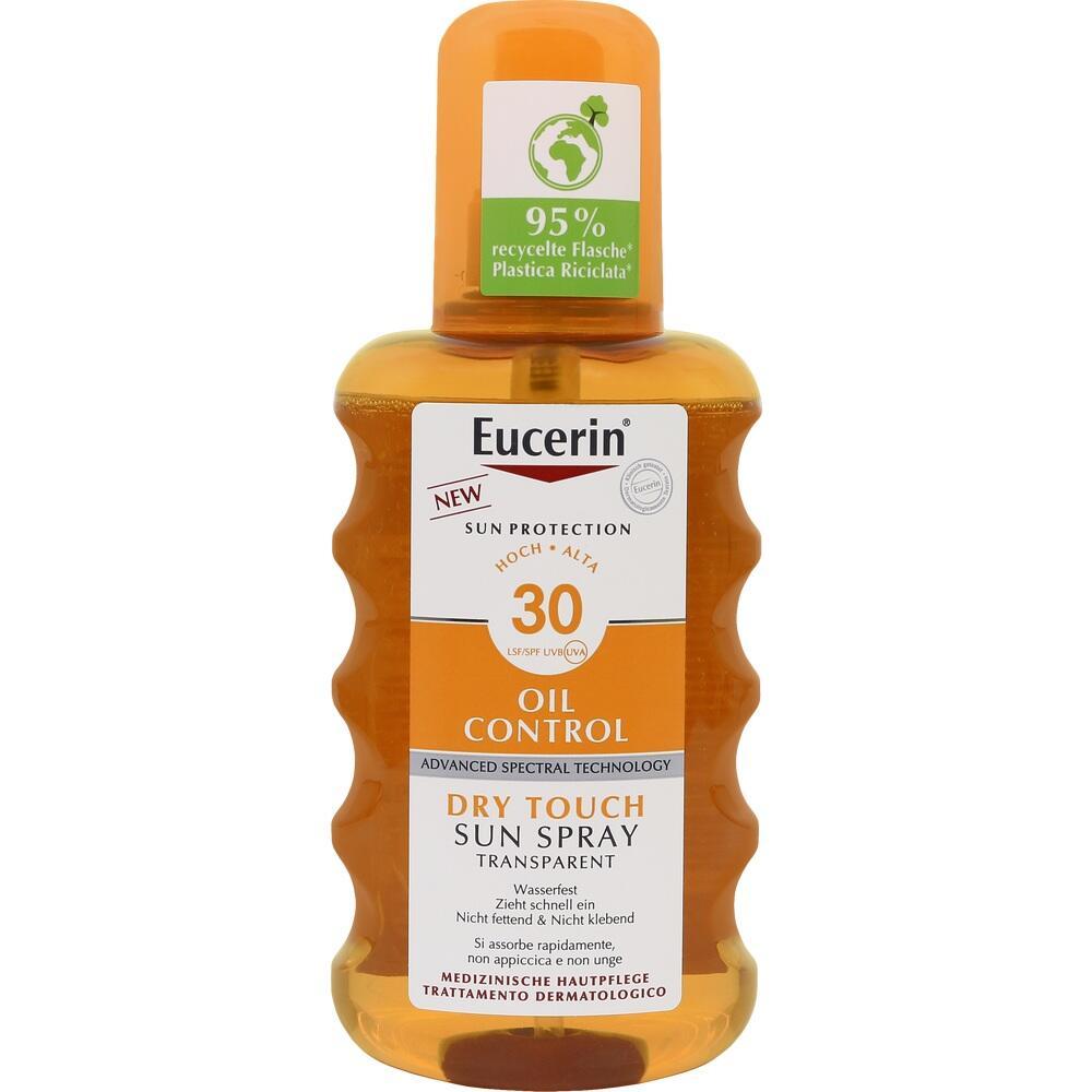 Orangefarbene Flasche Eucerin Sonnenspray mit LSF 30, für ölige Haut, aus recyceltem Plastik.