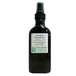 Braune Sprühflasche mit Lavendel-Öl-Etikett.