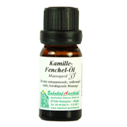 Kleine braune Flasche mit Kamille-Fenchel-Massageöl und Etikett.